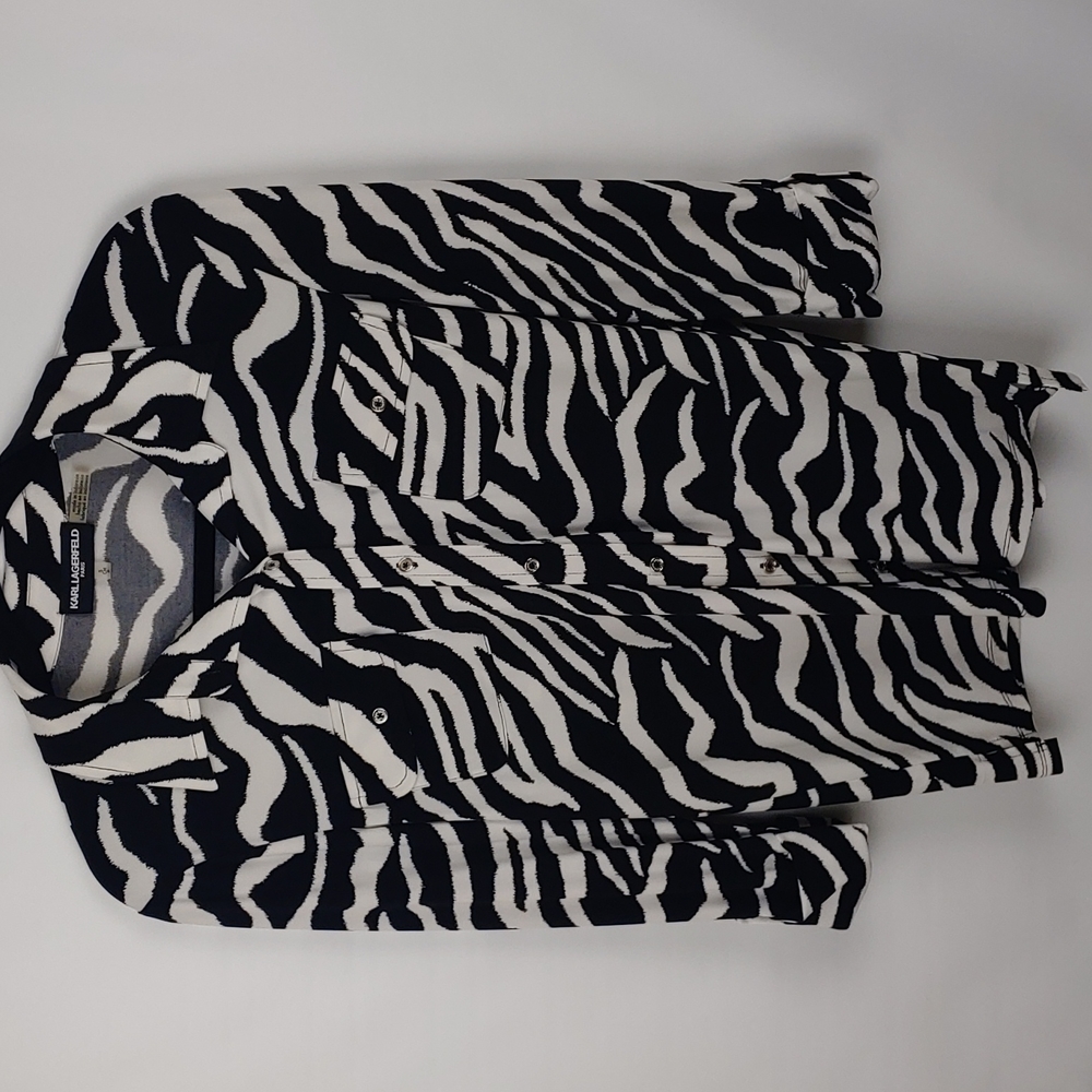 Karl Lagerfeld Paris Zebra Print button up top 3/4 sleeve size small